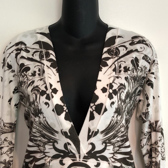 Hot Tees Long Sleeve bedazzled hooded long sleeve patterned shirt women’s small - Picture 3 of 7